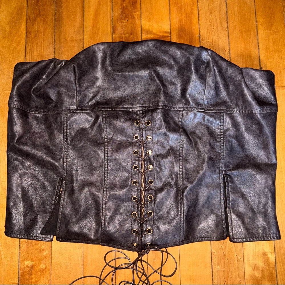 Princess Polly Curve Afraid Strapless Faux Leather Top NWT Size 14